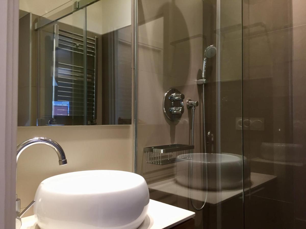 Decor En Gros Con Vistas Al Rio Apartment San Sebastian Luaran gambar